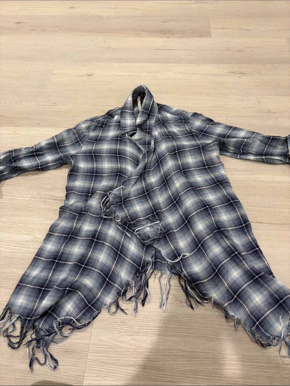 Women’s flannel with fringe hem